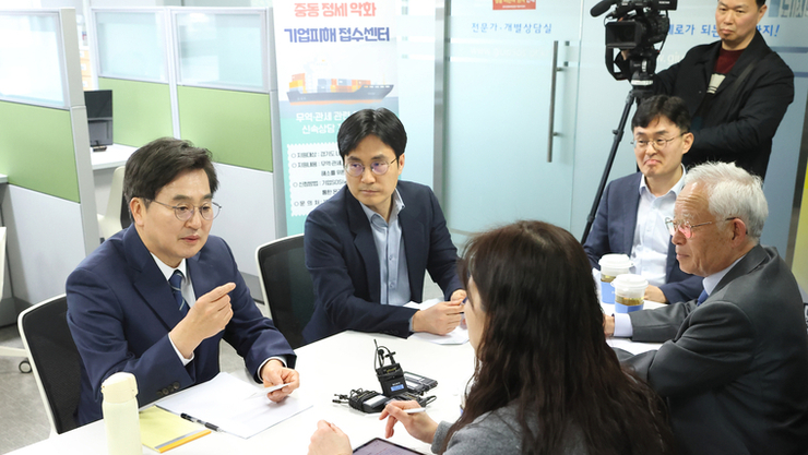 김동연, 중동정세 피해 기업 현장 방문…“경기도가 함께하겠다”