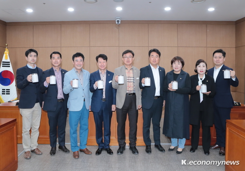 <사진 = 이천시의회 제공>