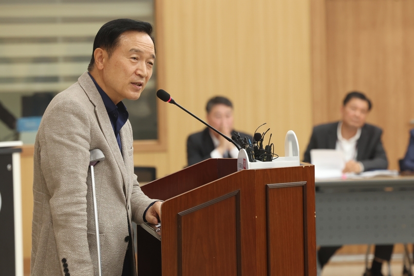 임태희 경기도교육감이 지난 2월 발생한 전국연합학력평가 성적 자료 유출과 관련, 긴급 기자회견을 열고 새롭게 확인된 내용과 향후 계획을 밝혔다. 사진=경기도교육청 