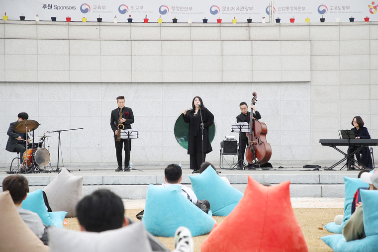 한국도자재단, 2024 경기도자비엔날레, ‘당신의 뮤지엄 콘서트-몽테뉴의 고양이들’ 참여자 모집 <한국도자재단 제공>
