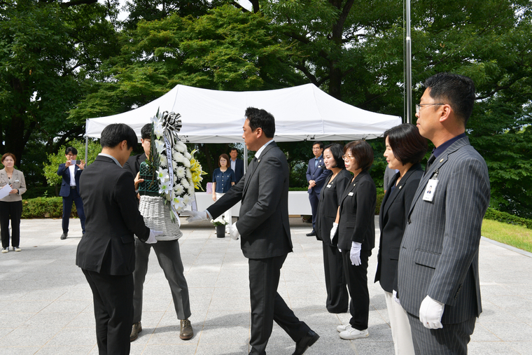현충탑 참배 <양평군의회 제공>