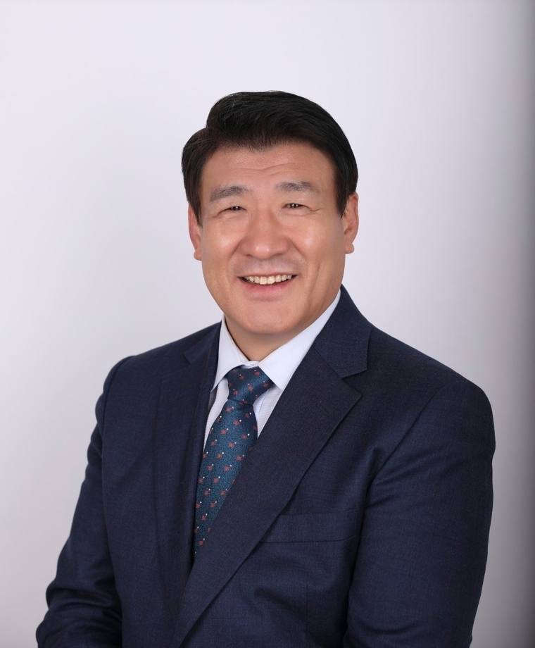 제29대 대한사이클연맹 회장 선거에 출마를 선언한 신대철 전 대림대 스포츠재활학부 교수 <신대철교수 사무실 제공>