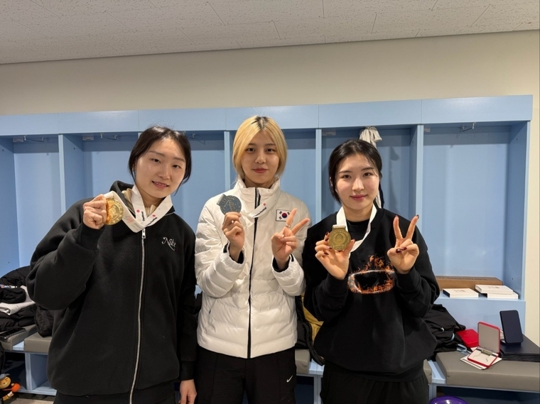 (사진 왼쪽부터) 성남시청 직장운동부 빙상팀 최민정, 김건희, 김길리 선수 <성남시 제공>