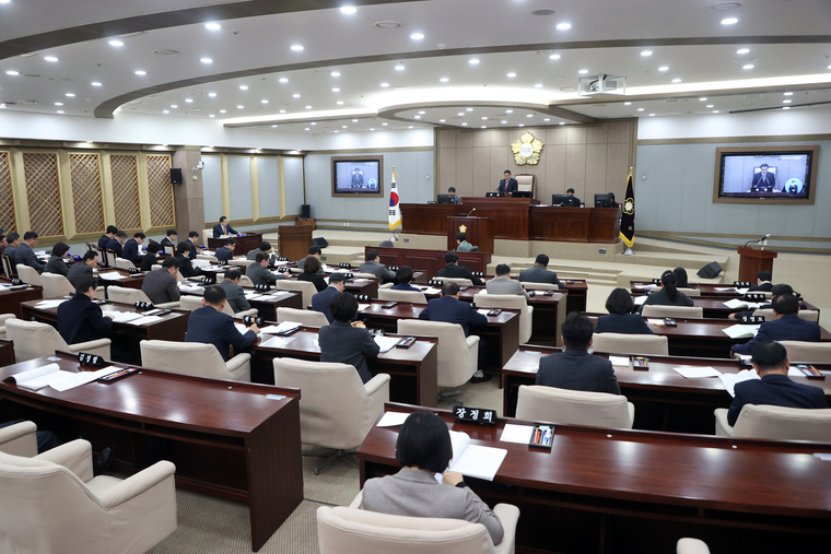 본회의장 전경 <수원특례시의회 제공>